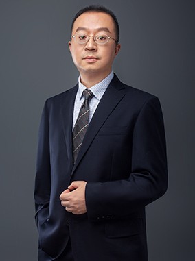 李力